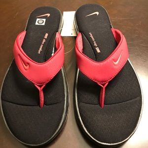 nike women's comfort flip flops